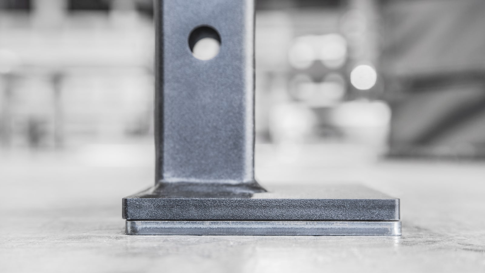 Squat rack outlet uneven floor